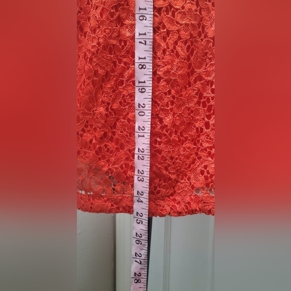 Red 3/4  Quarter Sleeve Top. 🌴 - Picture 4 of 6